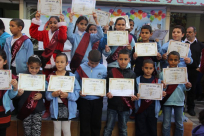 بالفيديو: اختتام الفصل الدراسي الأول وتوزيع شهادات التفوق في المدرسة الراشدية باللد